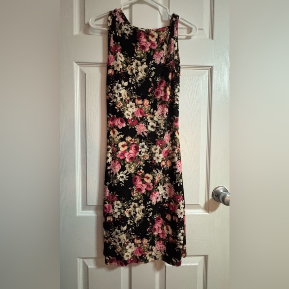 Vanilla Bay Floral Sleeveless Dress - Black and Pink - Picture 4 of 5